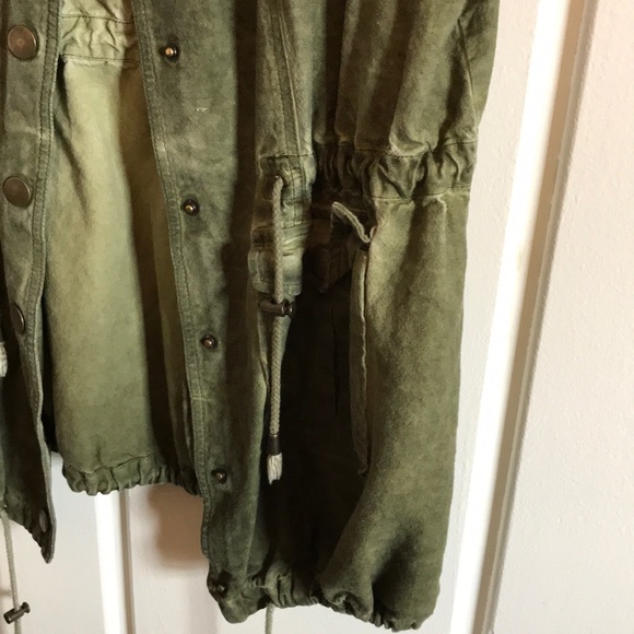 Camo style vest - Picture 4 of 6